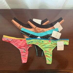 NWT 5 Pack Thongs